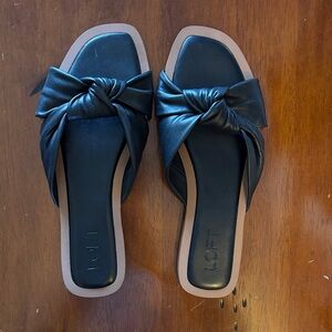 Loft size 8M black sandal